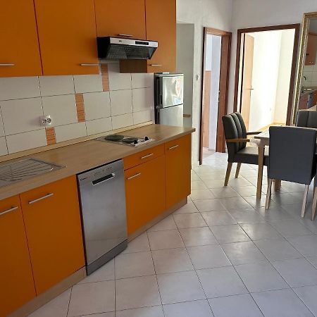 App 4 - 6 Persons Direct On The Seaside, 1St Floor Apartment Ljubac  Exterior photo